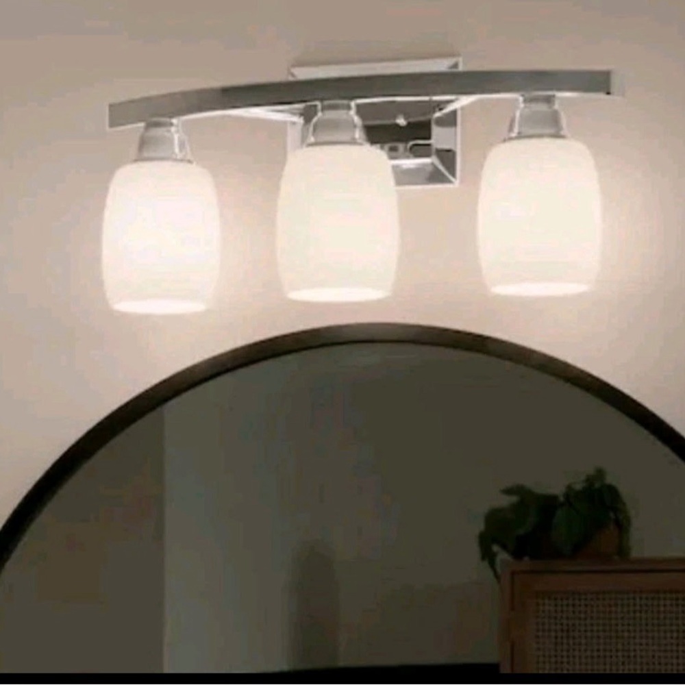 Allen and Roth 3 Light Vanity Bar Chrome finish 21” 
Etched Glass.
